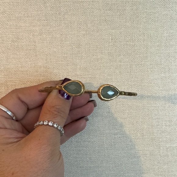 Aquamarine cuff Bracelet - Picture 1 of 3